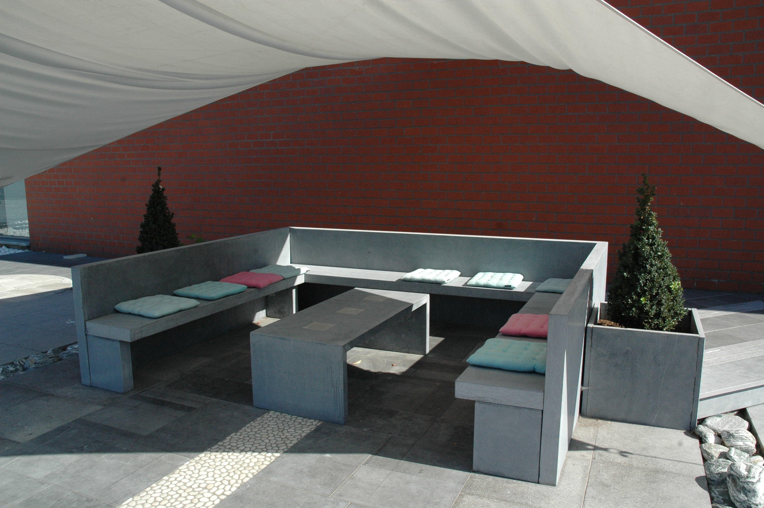 Table Jardin Pierre