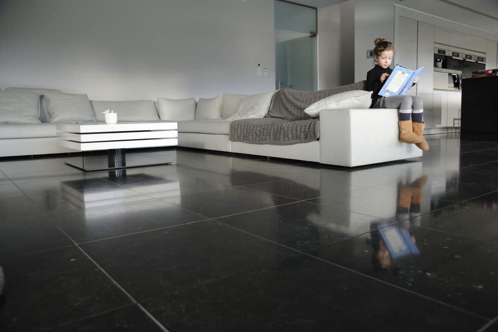 Finish : Black Honed