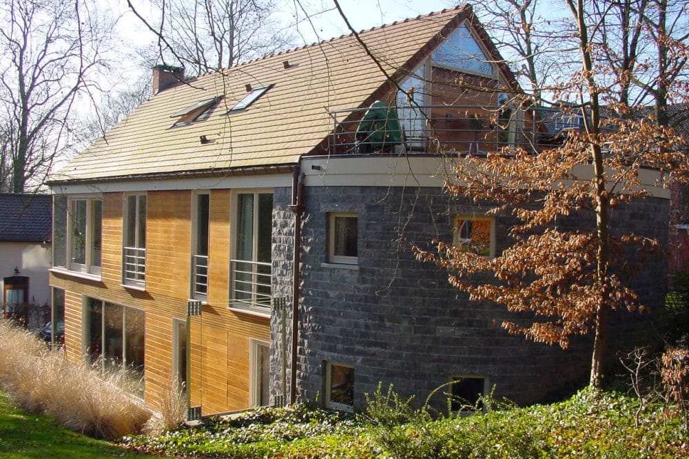 Belgische blauwe hardsteen en hout (5)