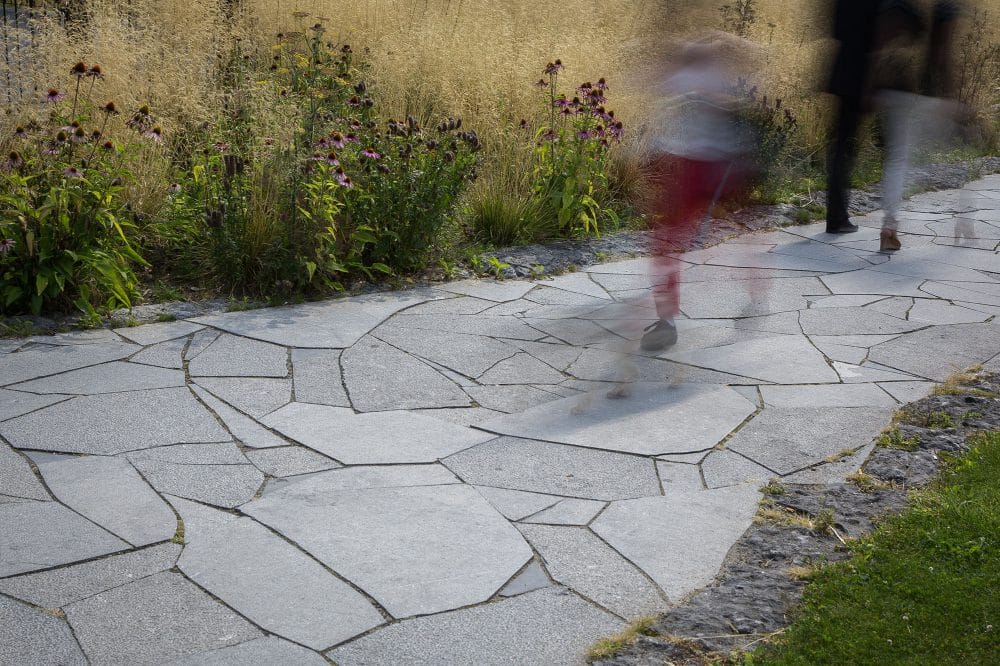 Jardin des Géants - Belgische blauwe hardsteen