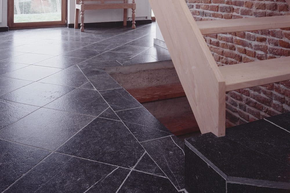 Renovatie van een boerderij - Belgische blauwe hardsteen (3)