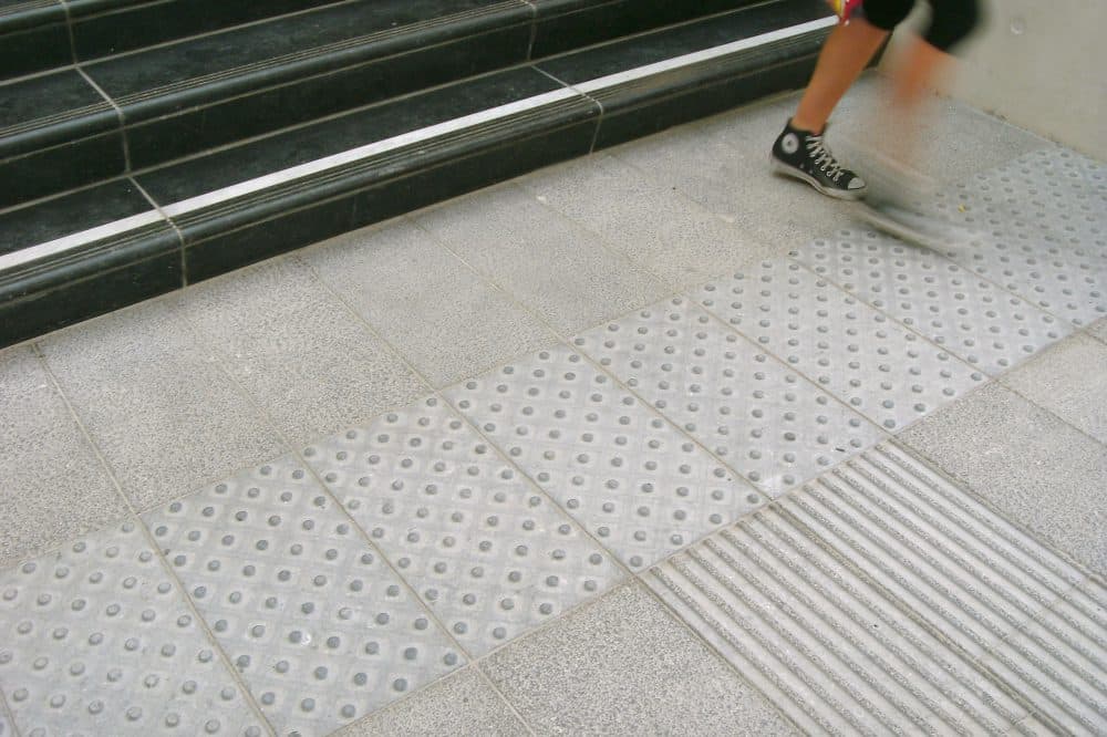 station van Luik-Guillemins - Belgische blauwe hardsteen