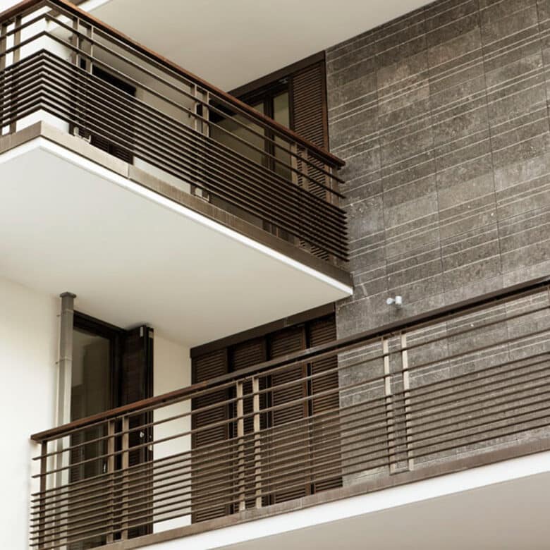 Belgische Blauwe Steen - Gevel - Afwerking : Gevlamd