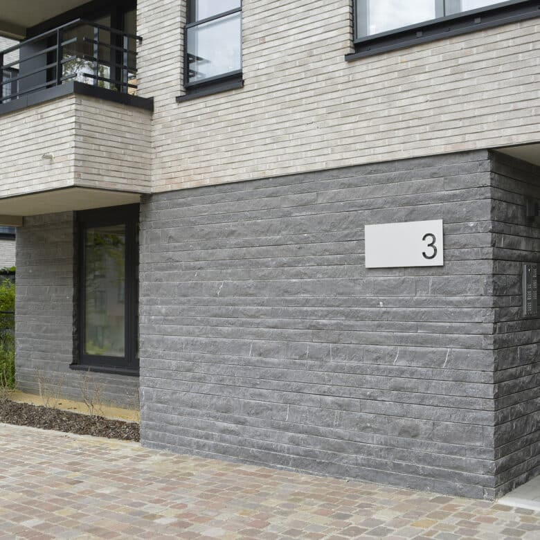 Belgische Blauwe Steen - Gevel - Steenstrips clivoDECOR - Gekloven