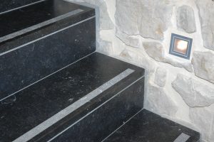 14 Pierre Bleue Belge - Escalier - Adouci noir