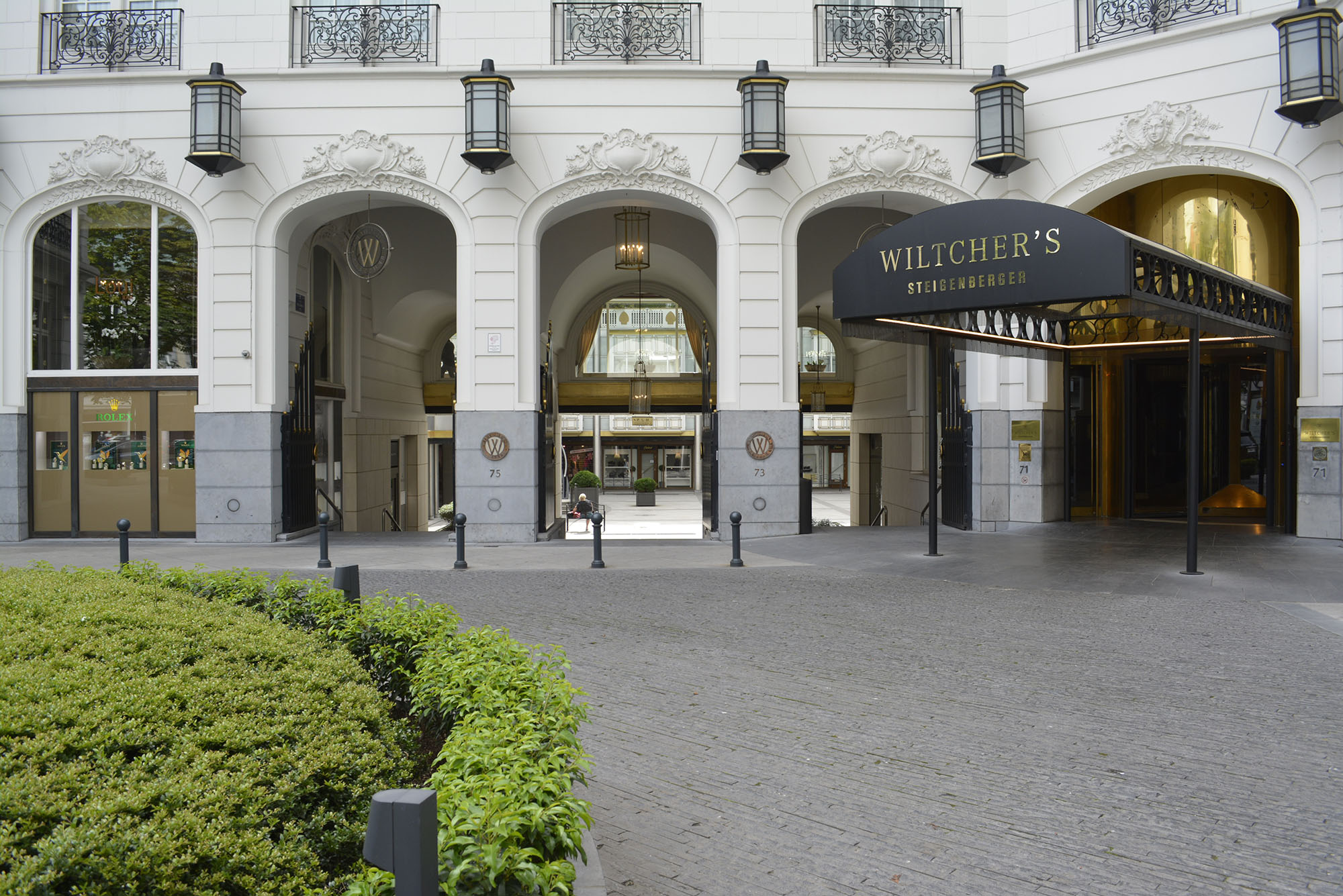 Pierre Bleue Belge - Hotel Wiltchers Bruxelles - Aménagement extérieur - Clivé (4)